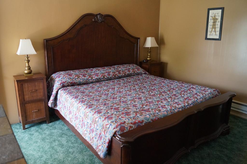 פנגואיץ' Canyon Lodge Motel חדר תמונה