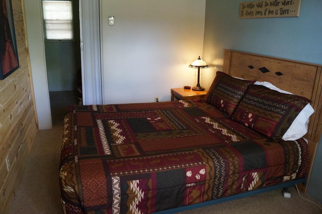 פנגואיץ' Canyon Lodge Motel חדר תמונה